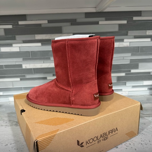 Koolaburra Women's Red Boots new - Picture 4 of 6